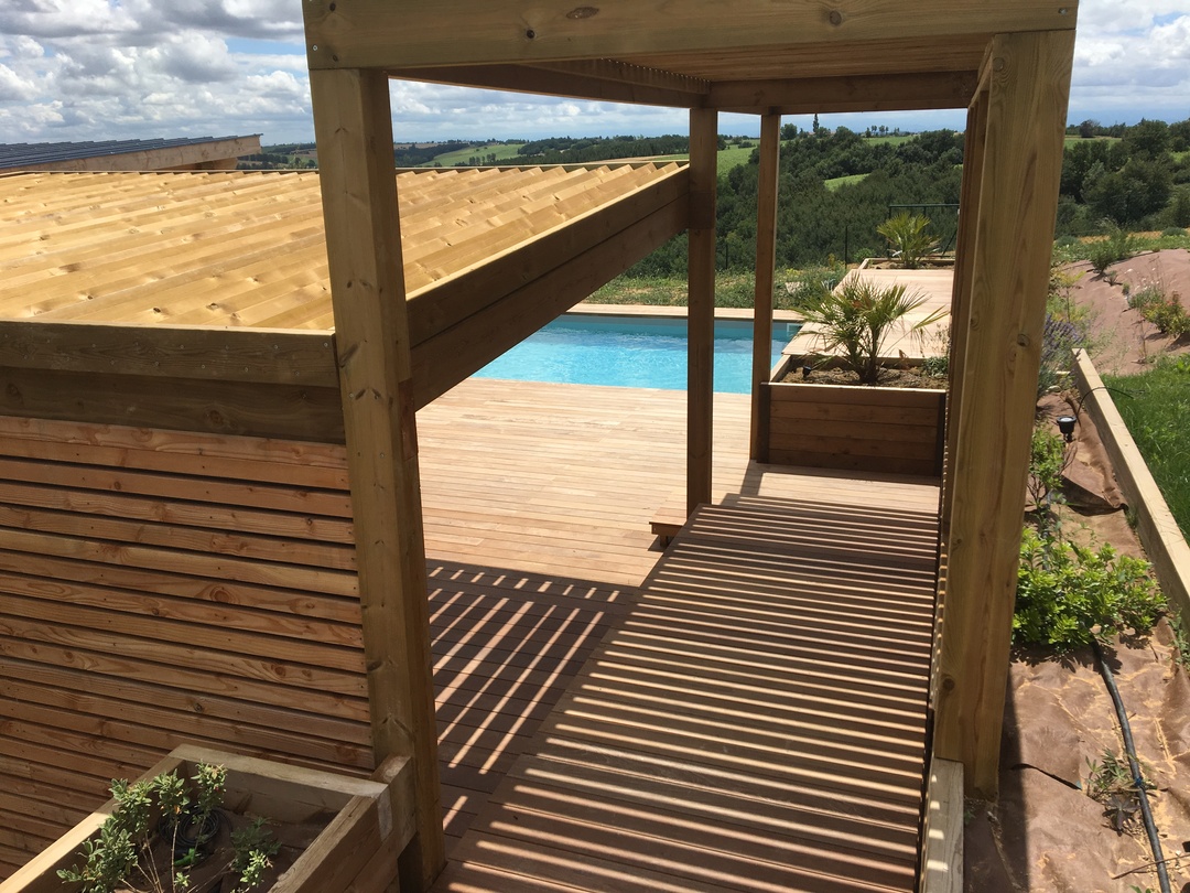 Pergola bois finitions soignées